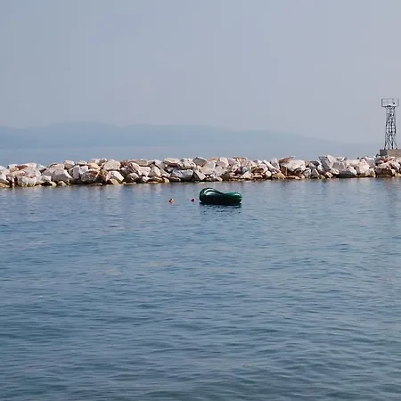 公寓 Asmini 佩弗奇